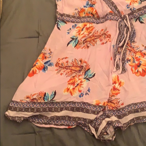 Floral Romper - Picture 2 of 4